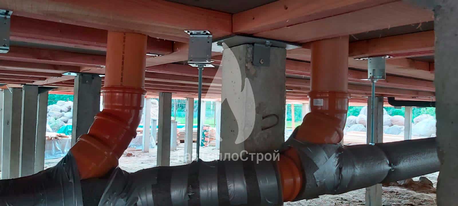 Изображение труб подведенных к дому